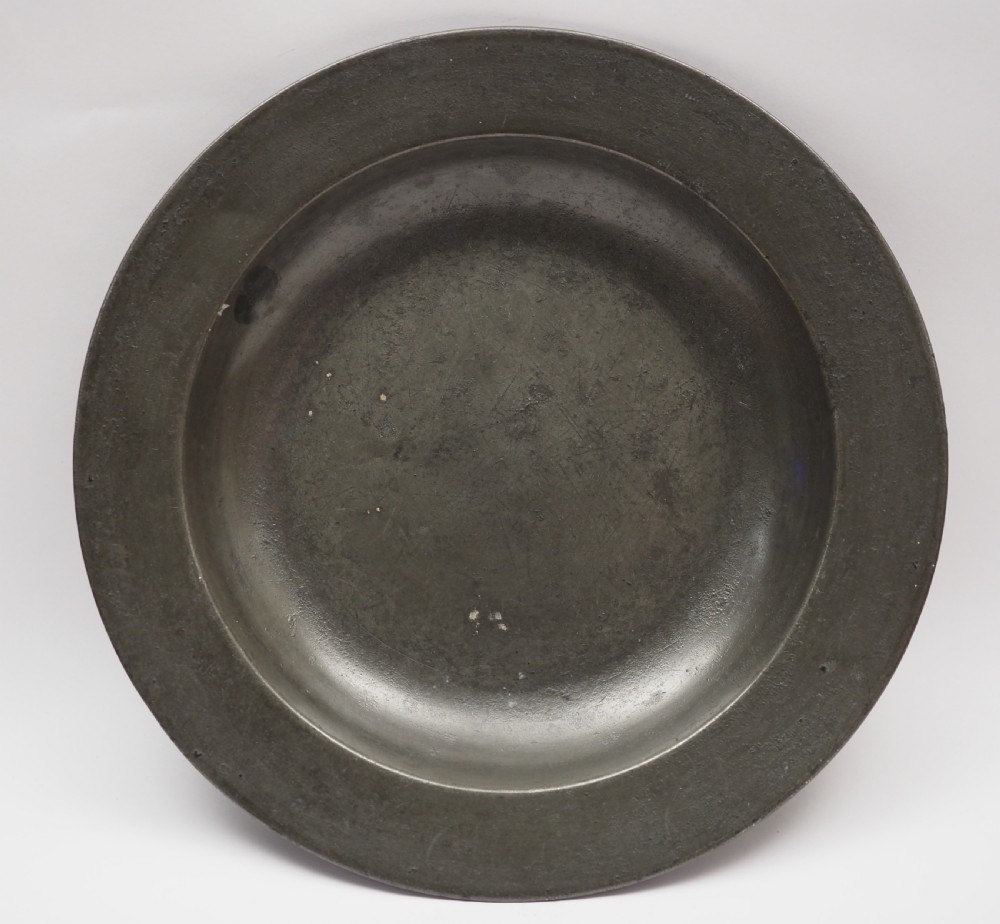 antique english pewter 9in plain rim deep plate by francis piggott 17361784